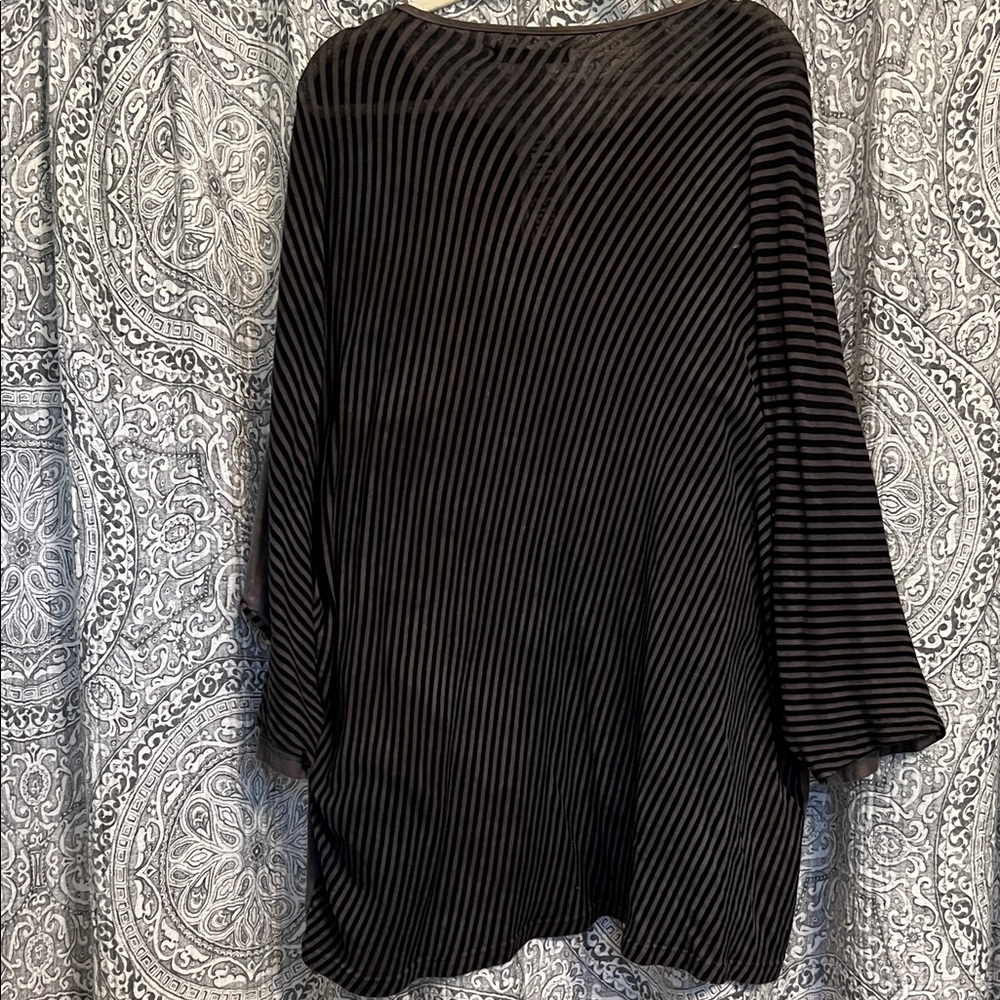 Blue Fish Graphic Long Sleeve Tunic Top - Picture 12 of 13